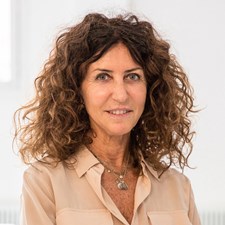 speaker Alessandra Anguillari