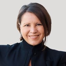 speaker Anna Paglia