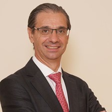 speaker Armando Ardesi