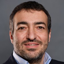 speaker Alessandro Barnaba