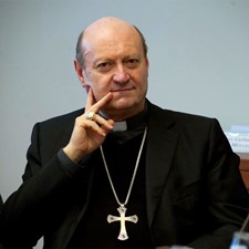 speaker Gianfranco Ravasi