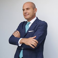 speaker Giuliano Noci