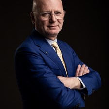 speaker Luigi Conte