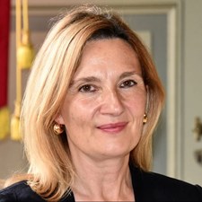 speaker Oriana Ruzzini