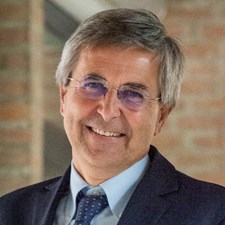 speaker Piero Petrucco