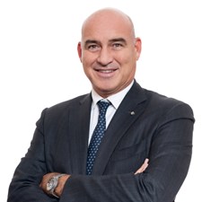 speaker Ferruccio Resta