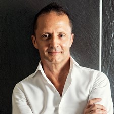 speaker Massimo Hyrat