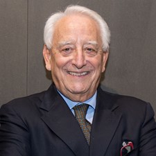 speaker Roberto Liscia