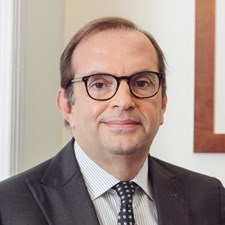 speaker Aurelio Regina