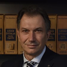 speaker Enrico Terzani